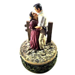 Music Box Gone With The Wind Rhett Scarlett trinket holder figurine romance